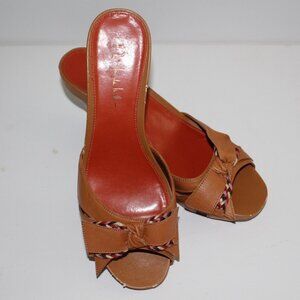 N by Nicole Miller Caramel Low-Heel Flats – Size 11